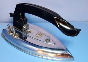 Vintage Elite Deluxe Travel Iron Compact Size Untested, NO POWER CORD See Pic *